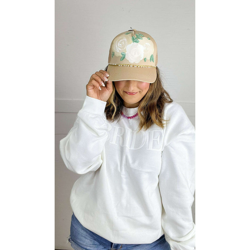 Beige with White Floral Trucker Hat:The Rustic Buffalo Boutique