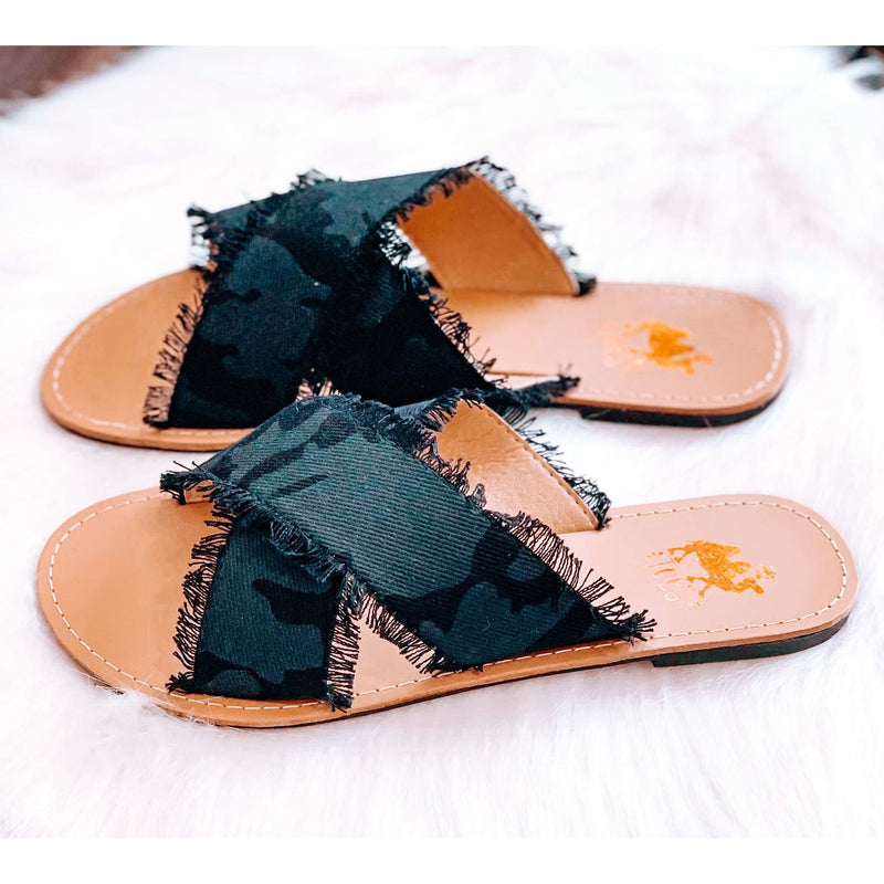 The Hunter Spring Sandal:The Rustic Buffalo Boutique